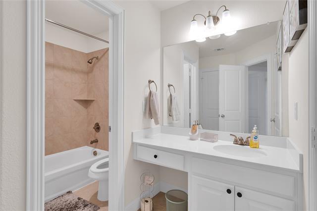 Building Photo - 7117 Prairieside Trl
