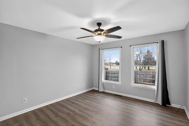 Building Photo - 40077 Big Chestnut Rd