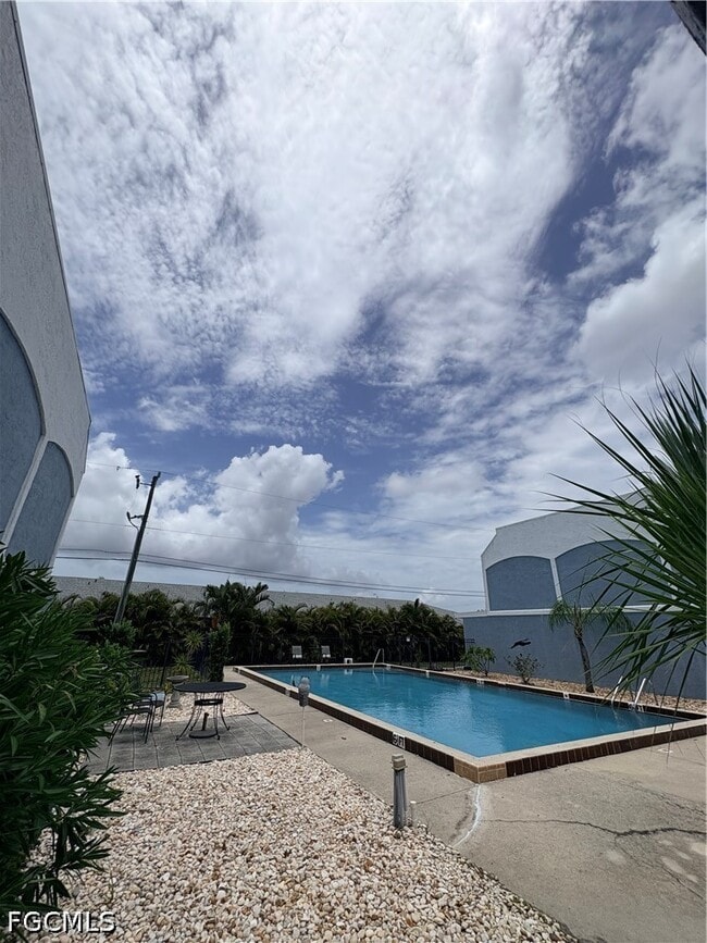 Building Photo - 4514 SW 8th Pl