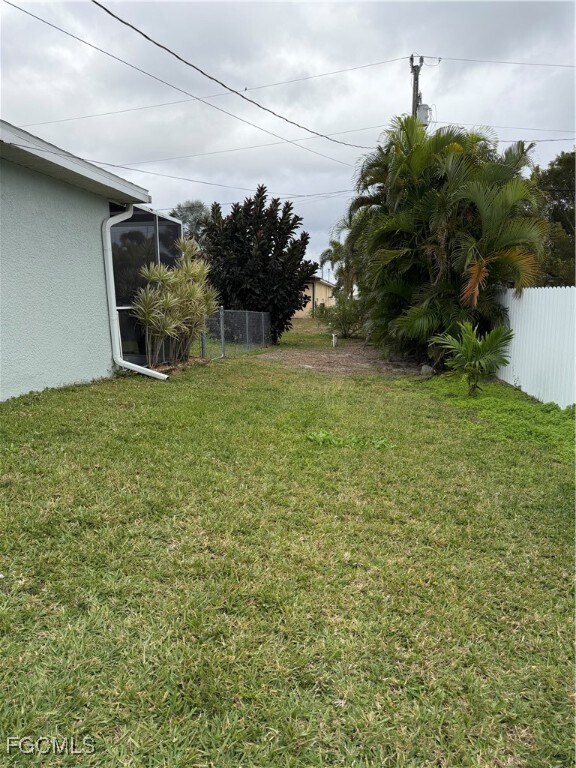 Building Photo - 2709 NW 1st Pl