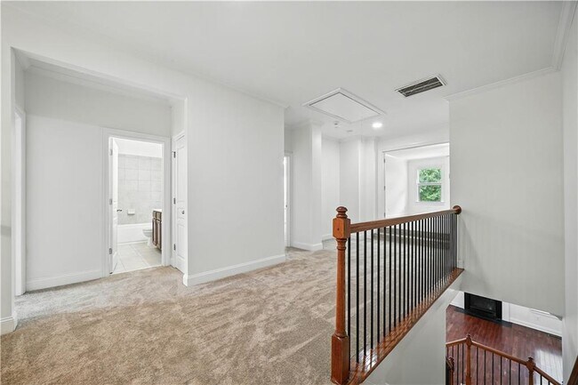 Building Photo - 5260 Breckinridge Ln