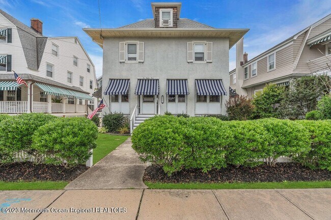 Building Photo - 683 Main Ave