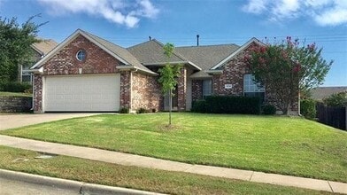Building Photo - 329 Keswick Ln