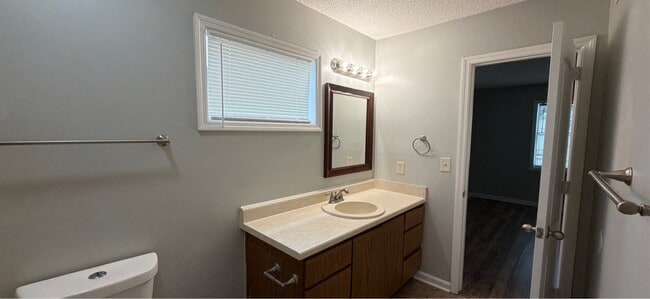 Building Photo - 4303 Chalet Cir NW