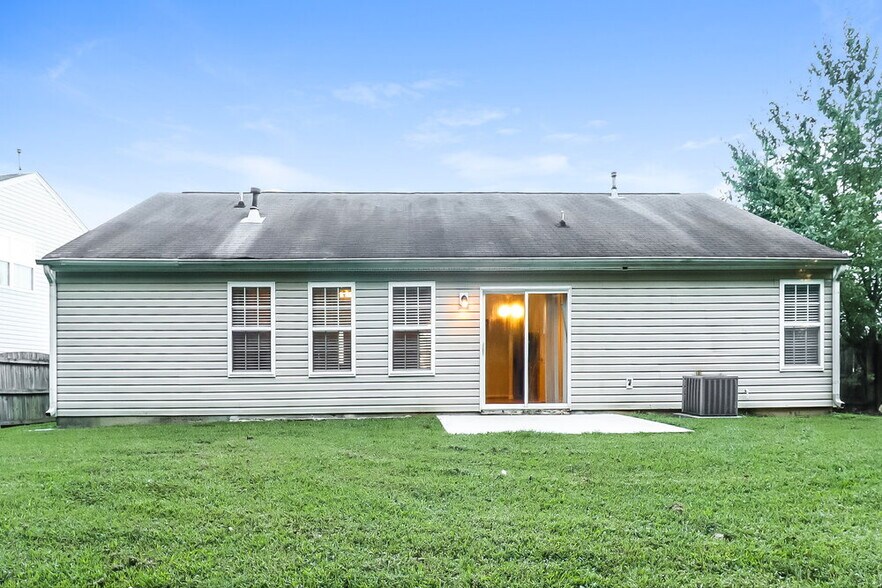 Building Photo - 4102 Hunters Trail Dr