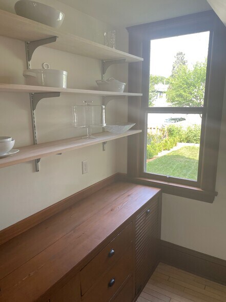 Building Photo - 2221 26th Ave S