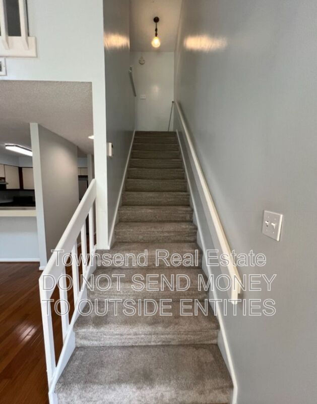 Building Photo - 501 Cypress Trace Dr