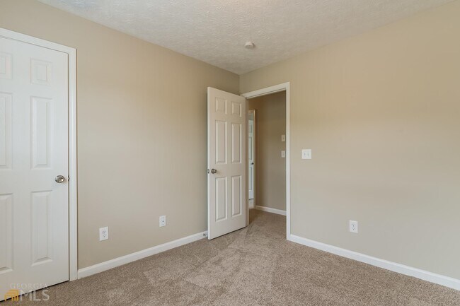 Building Photo - 4745 Turning Leaf Dr