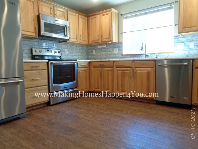 Building Photo - 405 Lavender St