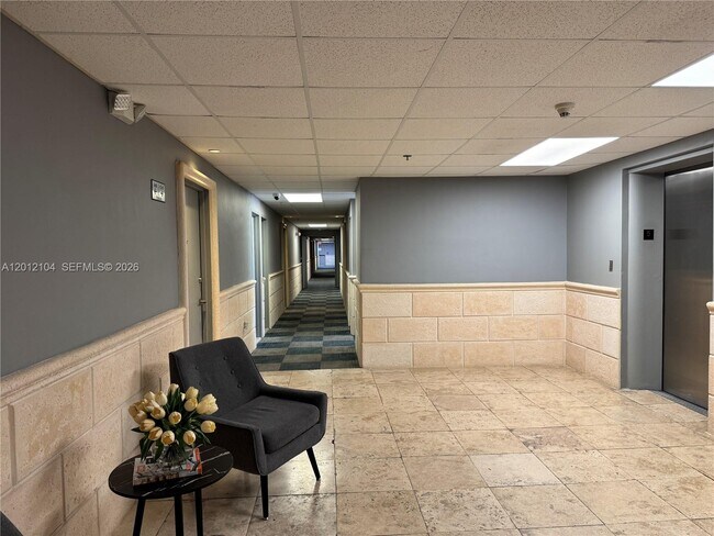 Building Photo - 7545 E Treasure Dr