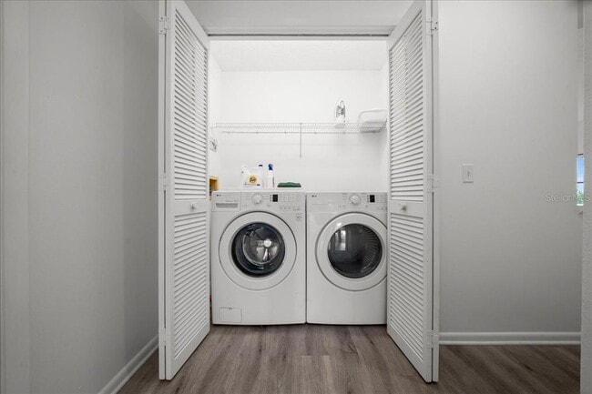 Building Photo - 2925 N Rivers Edge Blvd