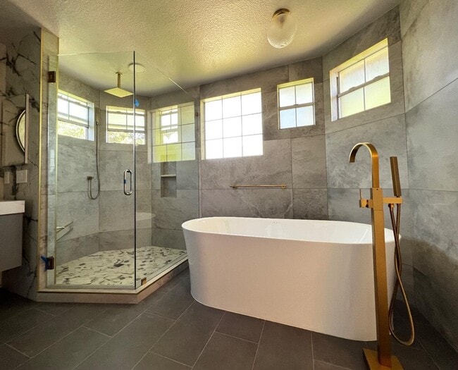 Building Photo - 4173 El Camino Real