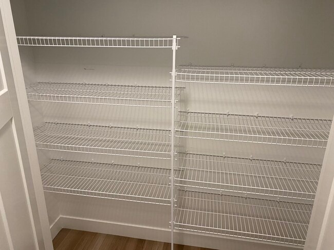 Building Photo - FAROOQUI D-202