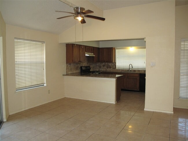Building Photo - 2526 Doverglen Dr