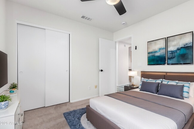 Building Photo - 491 N Ocotillo Ln