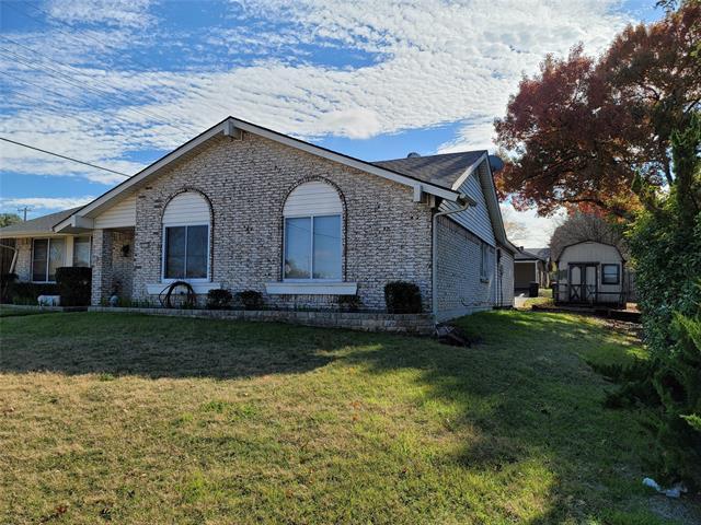 Building Photo - 3516 Wildwood Cir