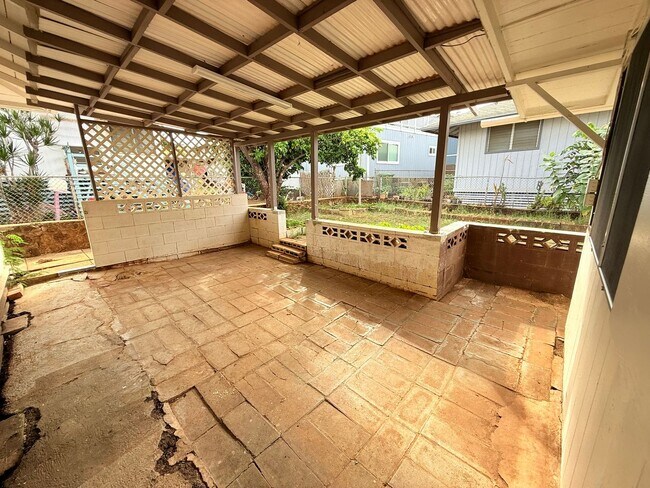 Building Photo - Newly Renovated 3-Bedroom, 1-Bathroom Sing...