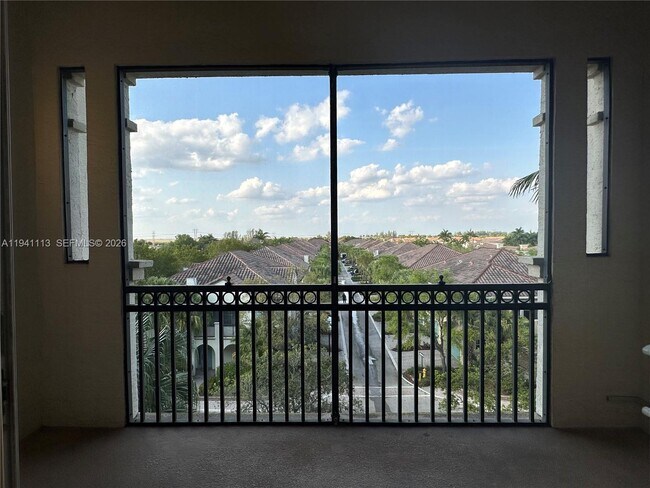 Building Photo - 3055 NW 126th Ave