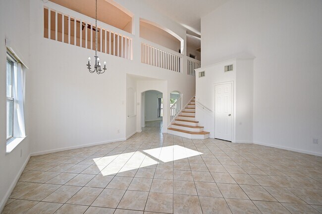 Building Photo - 18135 Brightwood Park Ln