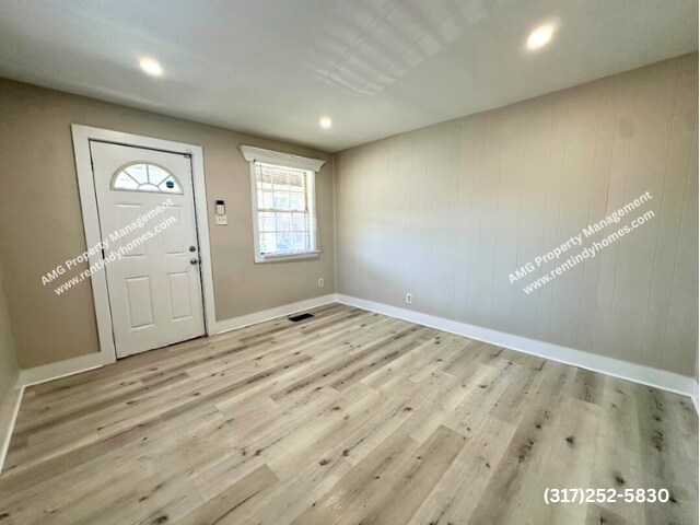 Building Photo - CENTER TOWNSHIP! **** SECTION 8 ****