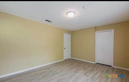 Building Photo - 5310 Lakeaire Blvd