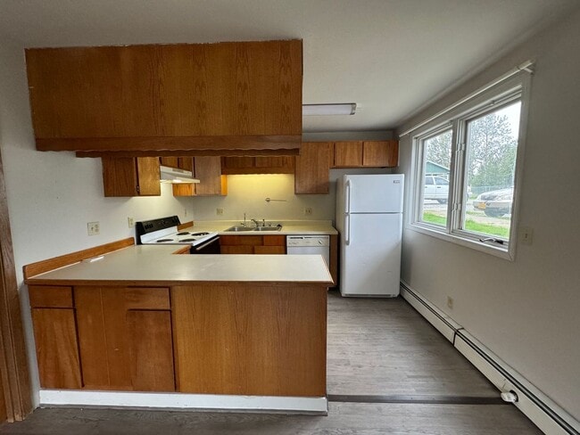 Building Photo - 1 BD, 1 BA Apartment Nestled Back on a Cul-de-Sac