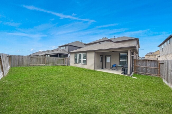 Building Photo - 8819 Cabin Loft Ln