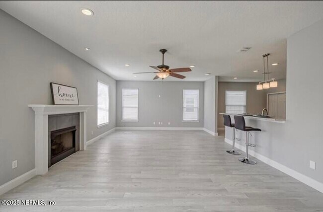 Building Photo - 3087 Wandering Oaks Dr