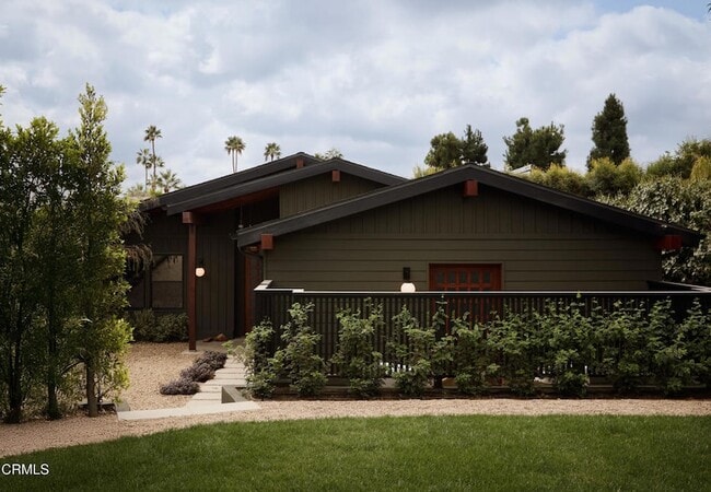 Building Photo - 12406 La Maida St