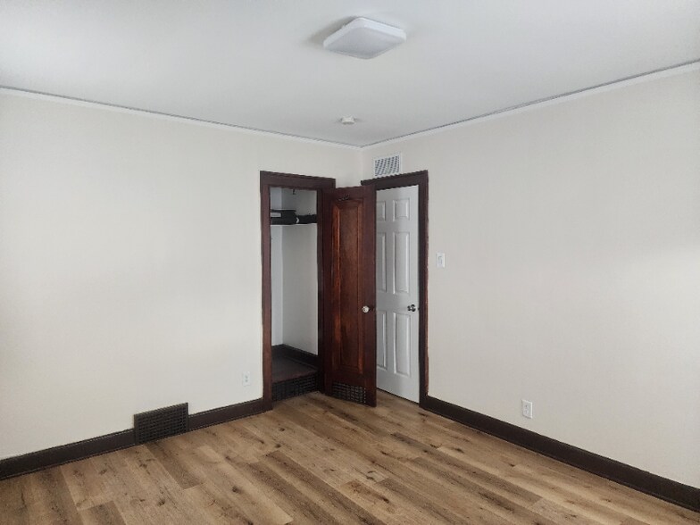 Building Photo - 17147 Santa Rosa Dr