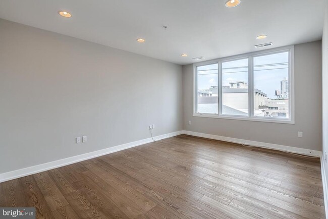 Building Photo - 820-24 N 3rd St