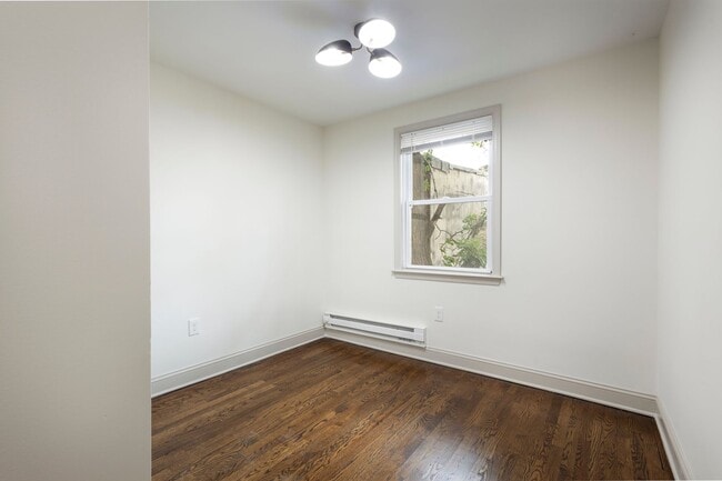 Building Photo - 2226 N Sydenham St