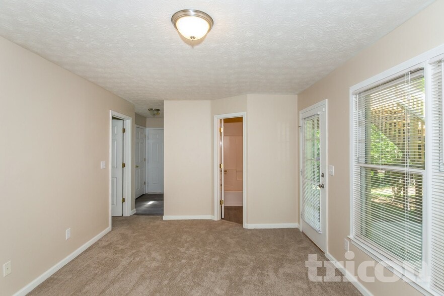 Building Photo - 1320 Timber Walk Dr