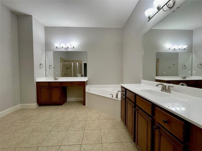 Building Photo - 3669 Gambrell Ln