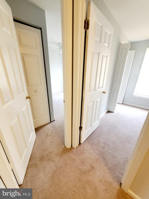 Building Photo - 16 Craftsman Ct