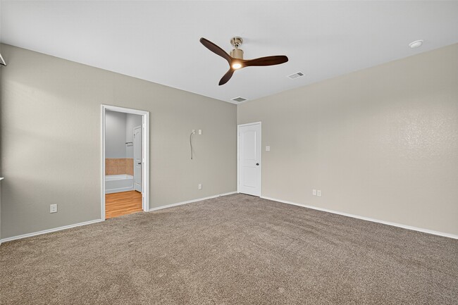 Building Photo - 6023 Briarstone Bay Dr