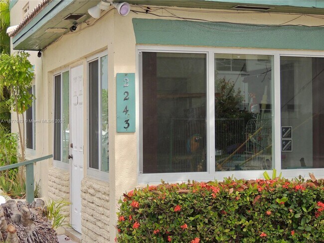 Building Photo - 2243 Calais Dr