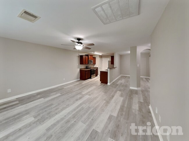 Building Photo - 32608 Decker Creek Dr