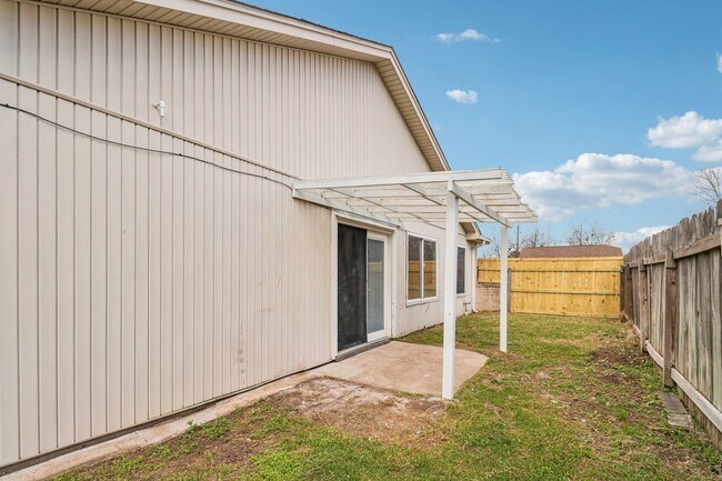 Building Photo - 14067 Towneway Dr
