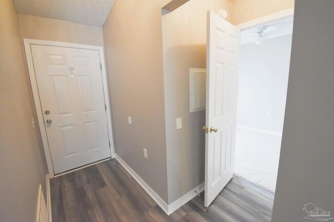 Building Photo - 309 Loveland Cir