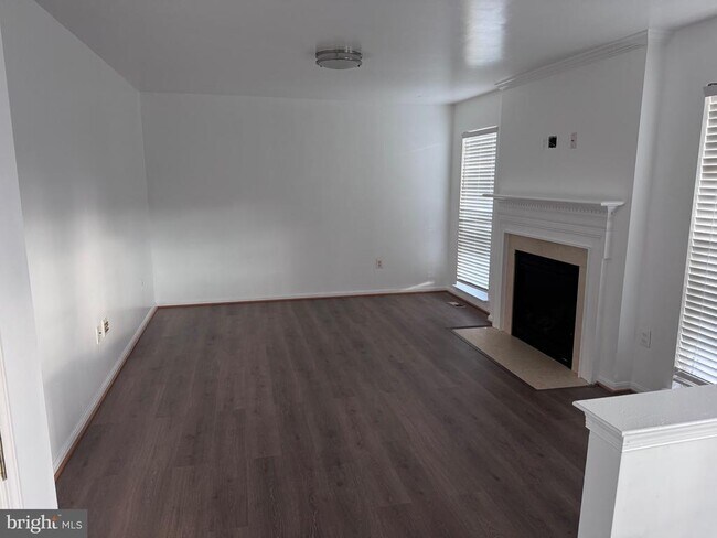 Building Photo - 2004 Taylor Grace Ct