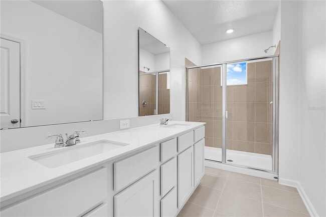 Building Photo - 2827 Maloof Dr