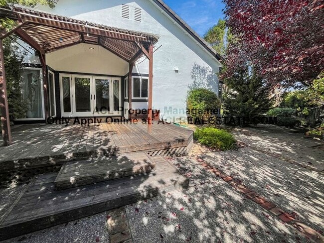 Building Photo - Spacious, Single Story Northgate Home For Rent