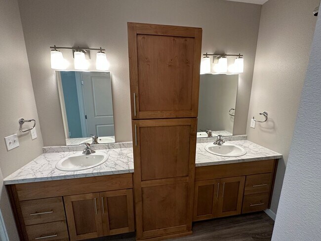 Building Photo - 1112 12th St N