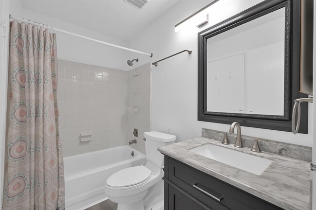 Building Photo - 16 S Cypress Pine Dr