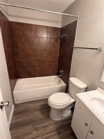 Building Photo - 3402 Green Hill Dr