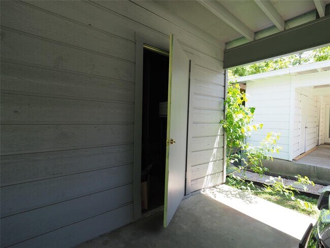 Building Photo - 4711 Bull Creek Rd