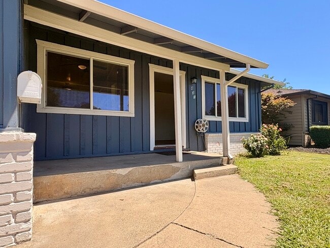 Building Photo - Great Single Story For Rent in Rio Linda CA! 3 Bedroom 1 Bathroom with large backyard