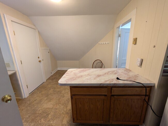 Building Photo - 90 Fairview Ave