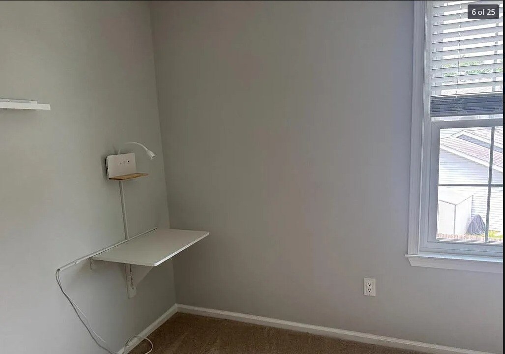 Building Photo - 119 Stoneham Dr